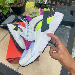 Nike Air Huarache “Magenta” White Neon Yellow (DD1068-104) Mens Size 11.5